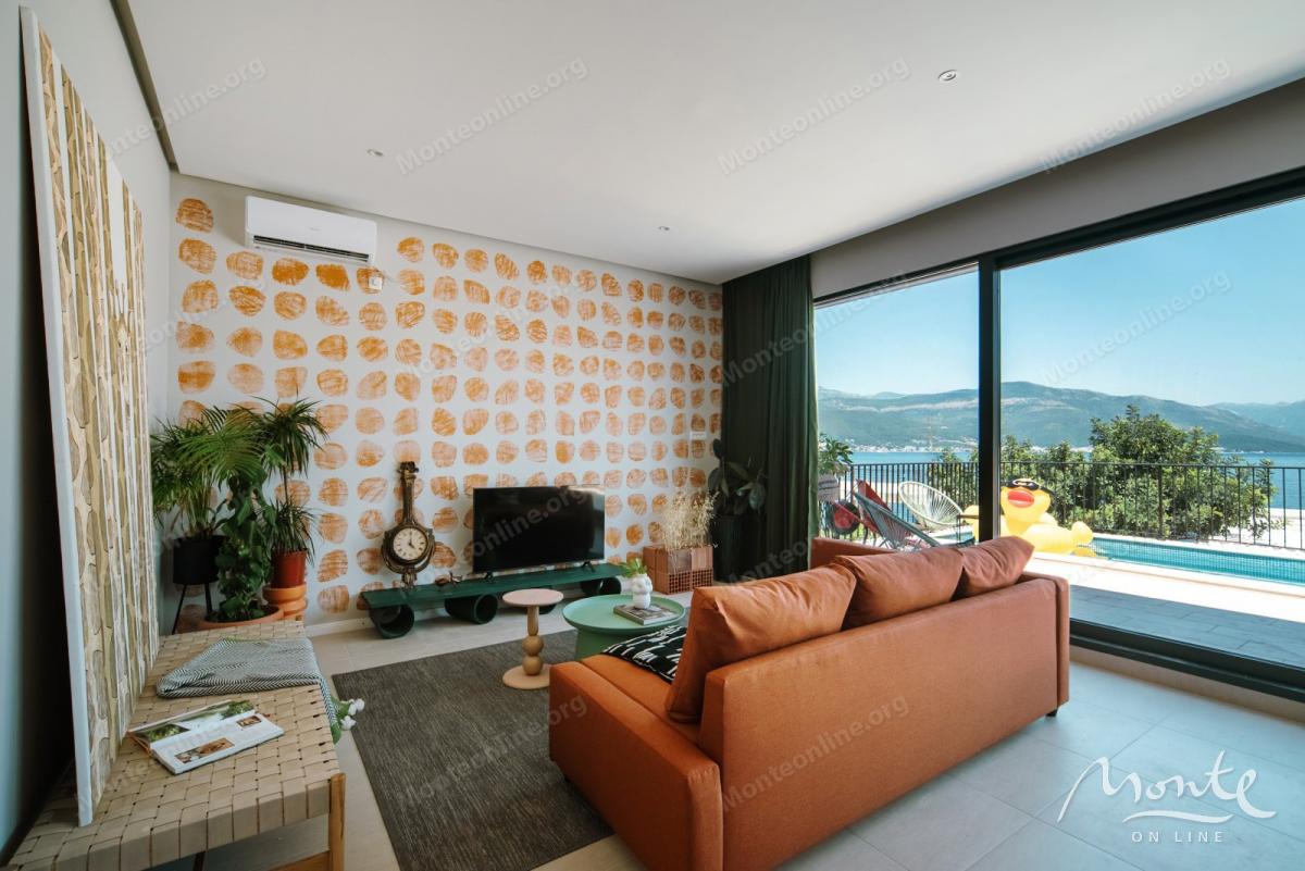 Nova vila sa 2 spavaće sobe i bazenom 10 metara od plaže