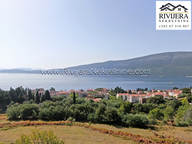 Land plot with sea view in Baosici Herceg Novi