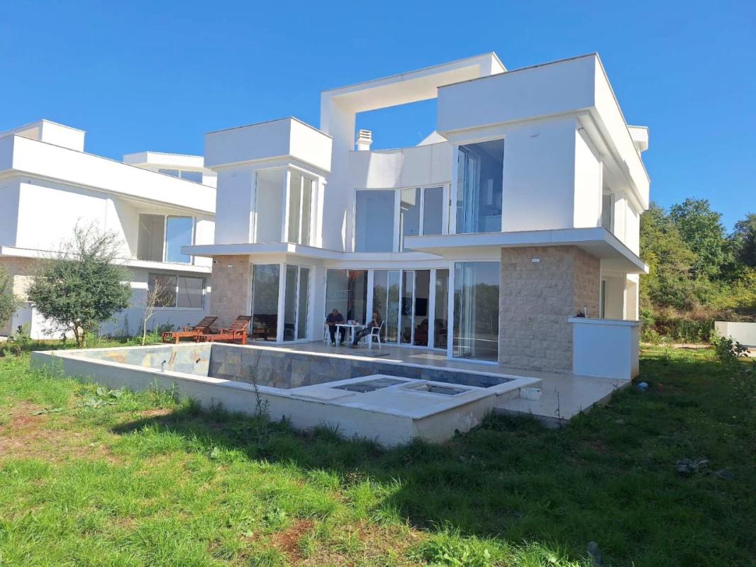 House in Prievor, 467 m²