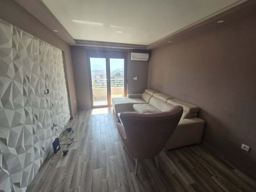 Apartment For Sale, Topla