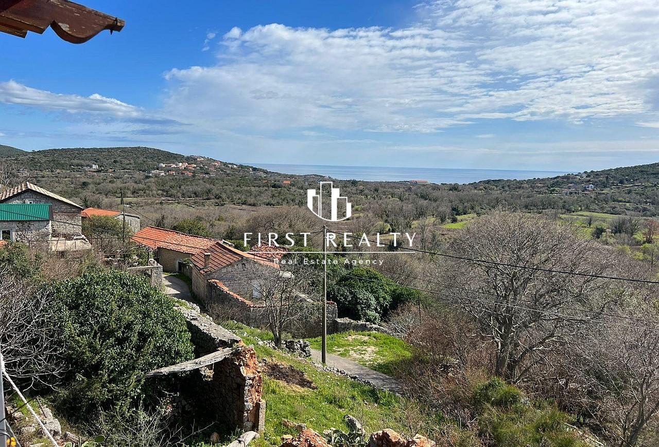 Plot near the beaches of Trsteno and Ploce