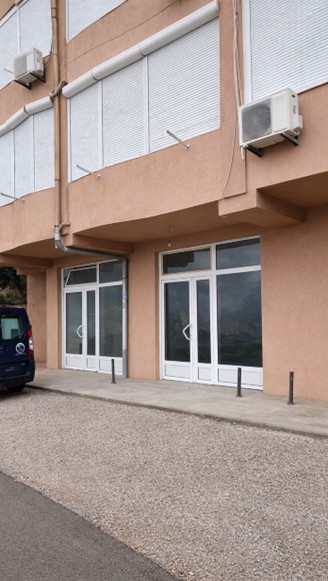 Prodajem Poslovni Prostor 43m2, Seoca