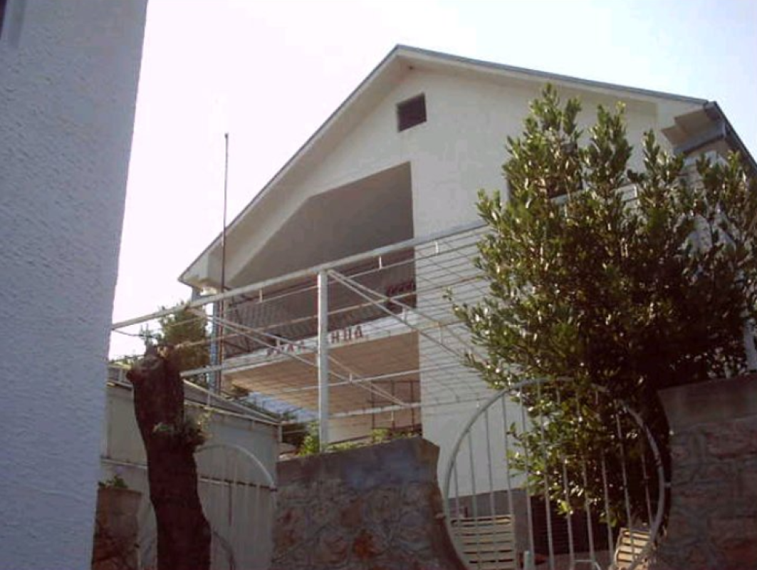House in Sutomore, 200 m²