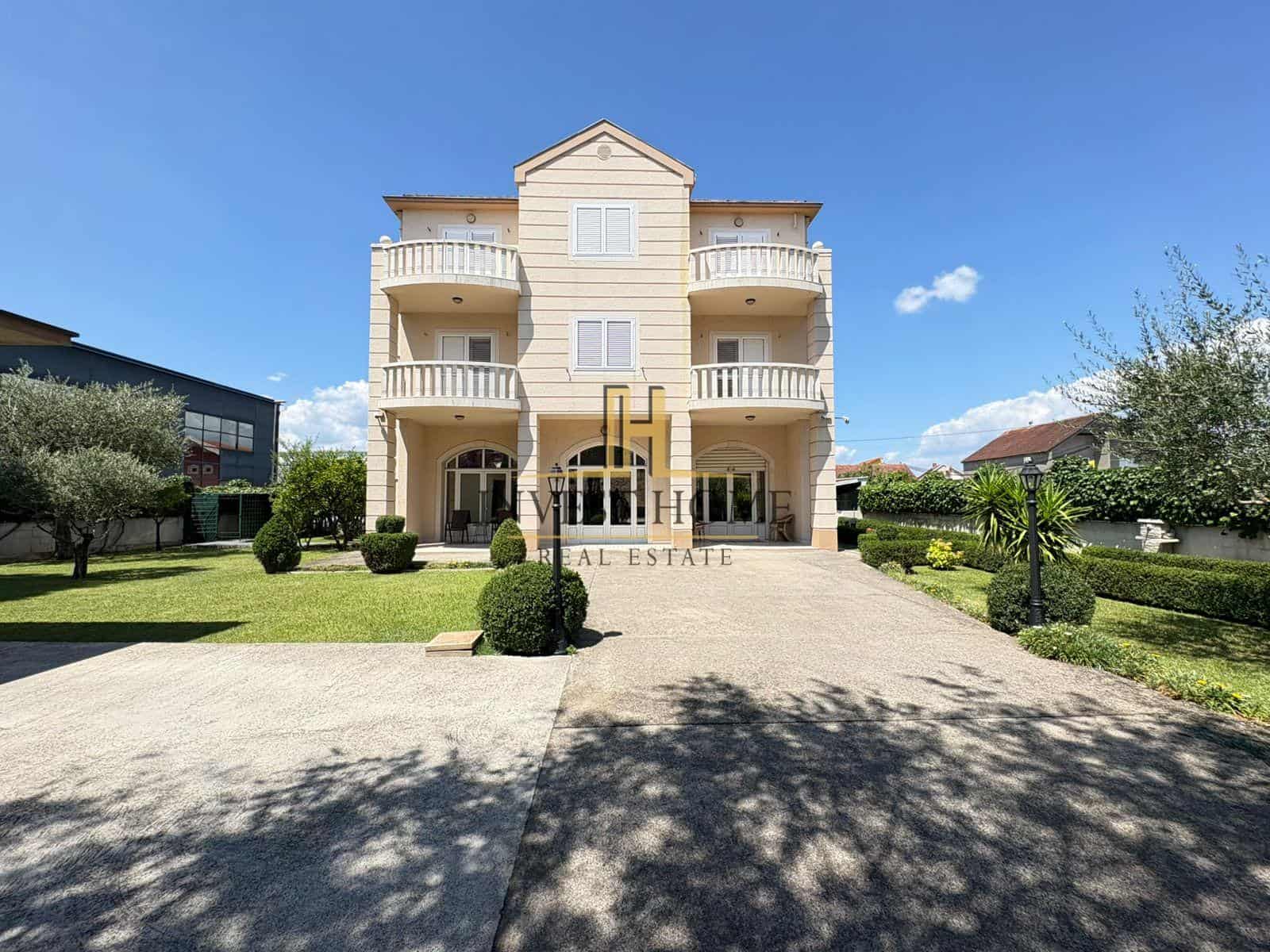 Kuća, Zabjelo, 800m2