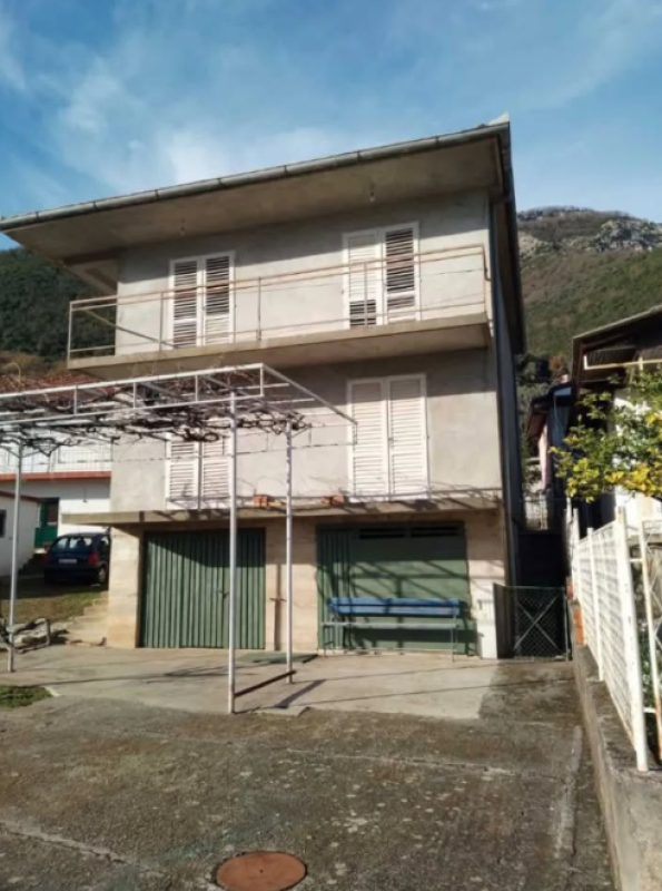 House in Baosici, 210 m²