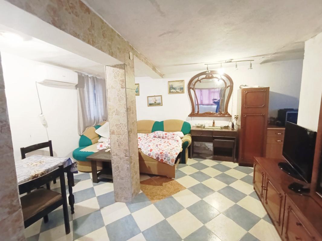 House in Sutomore, 303 m²