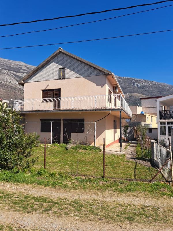 House in Sutomore, 200 m²