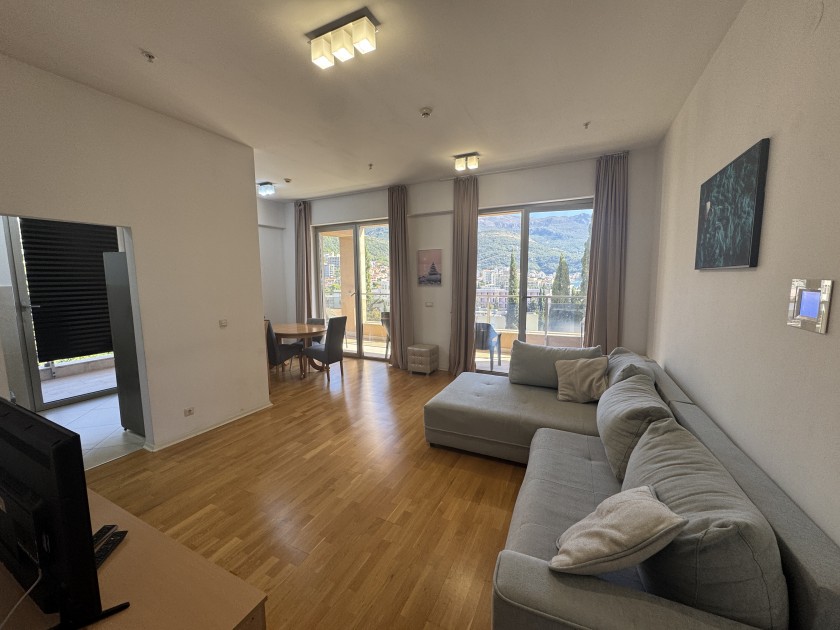 Iznajmljujem Stan-Apartman, Zavala