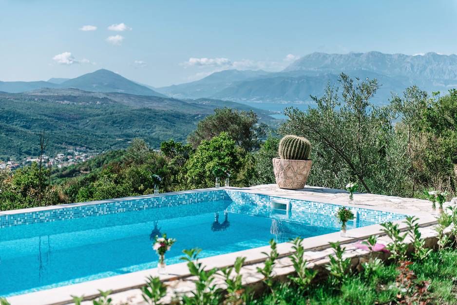 House For Sale, Grbalj