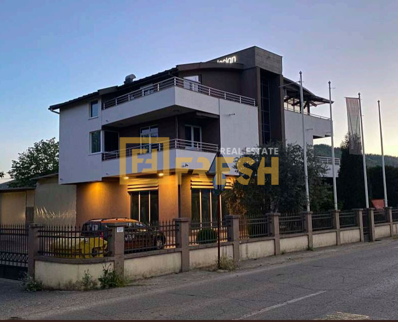 House, 525m2, Tološi, For rent