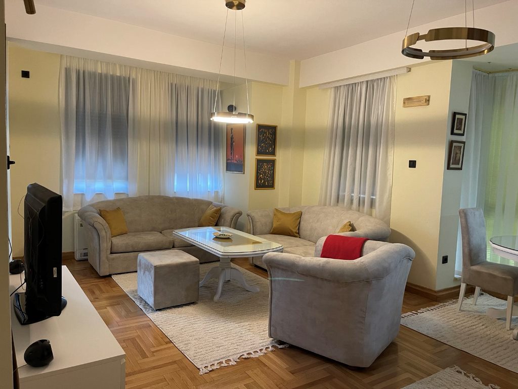 Iznajmljujem Stan-Apartman, Centar