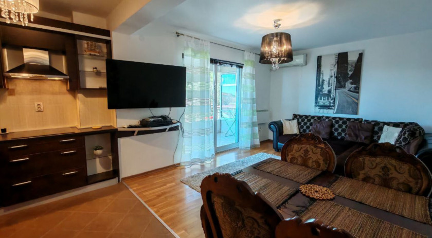 Wonderful apartment with sea views, Petrovac