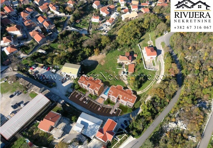 Apartment For Sale, Škaljari