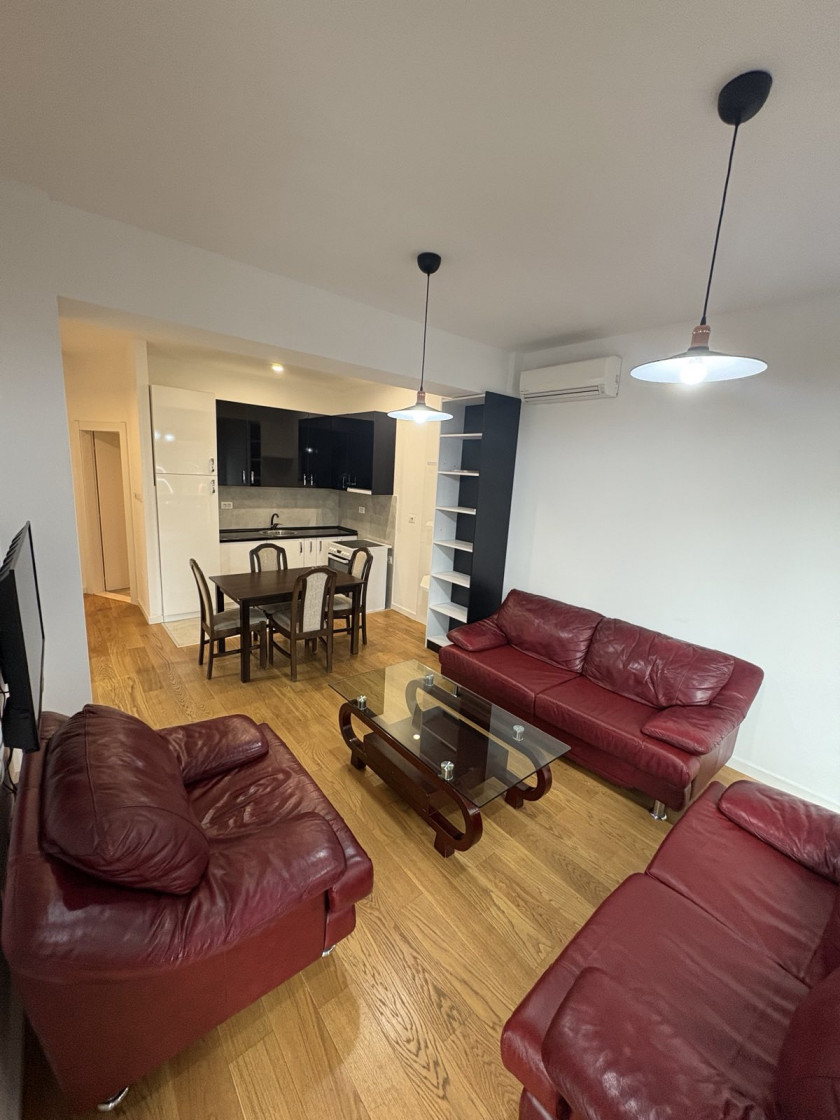 Iznajmljujem Stan-Apartman, Centar