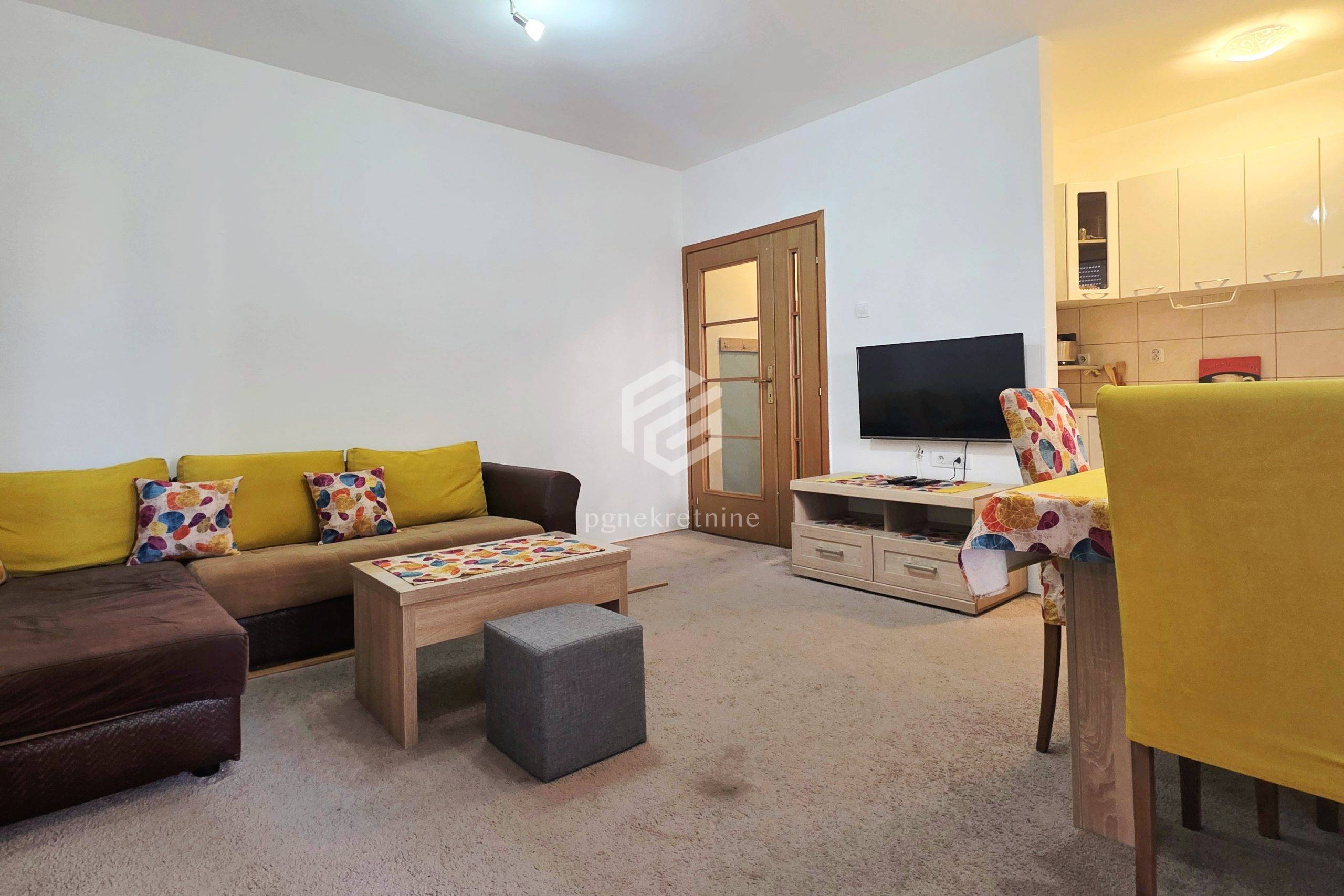 Dvosoban stan 60m2, Blok 9 – Podgorica