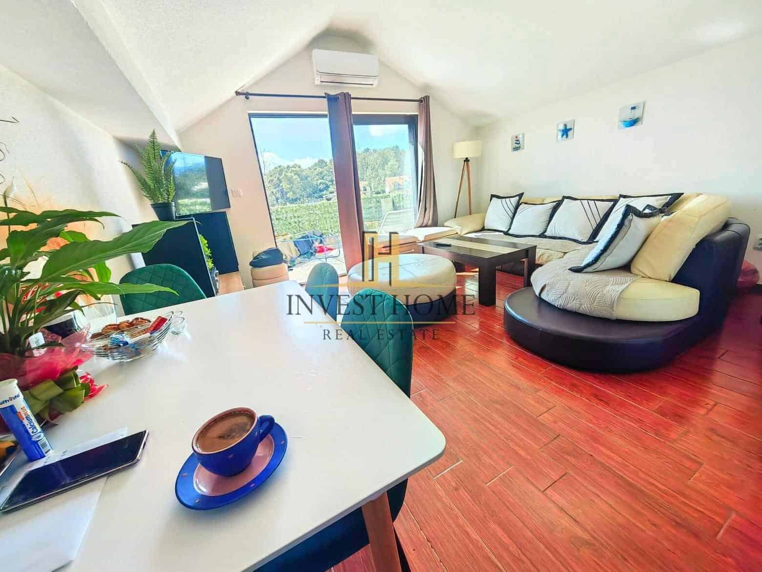 Jednosoban stan, Tivat, 90m2