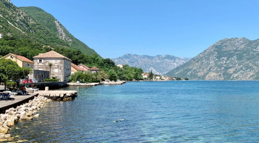 Investment plot with sea view, Prčanj