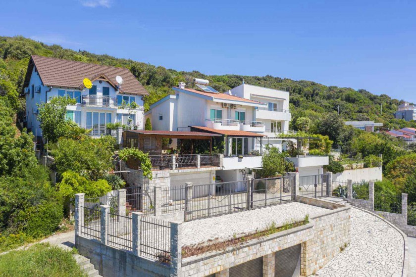 Prodajem Kuću, Utjeha