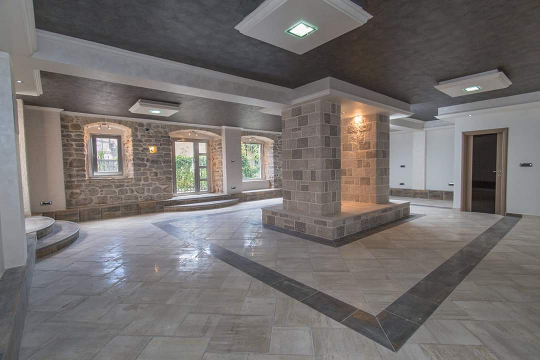 Prodajem Poslovni Prostor, Herceg Novi