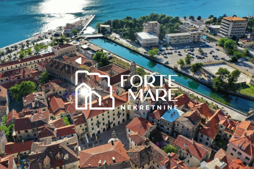 Prodajem Stan-Apartman, Kotor