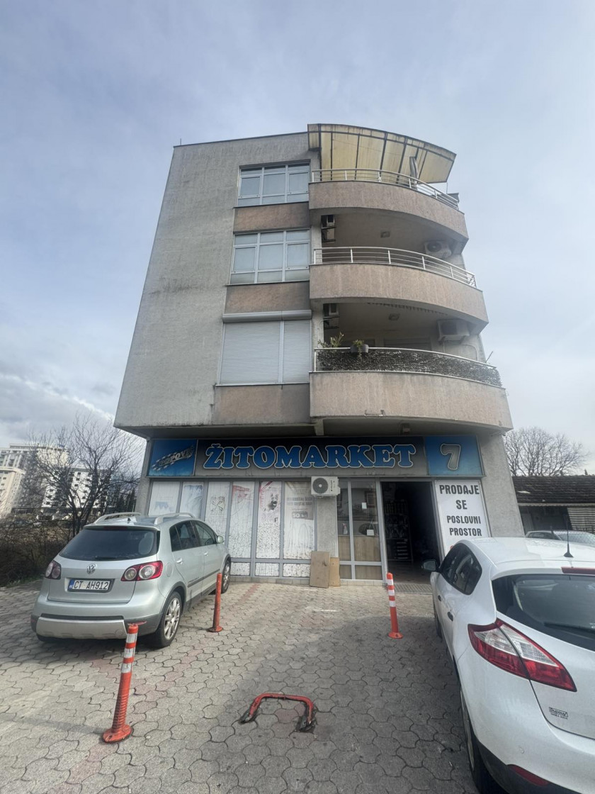 Prodajem Poslovni Prostor 62m2, Vezirov Most