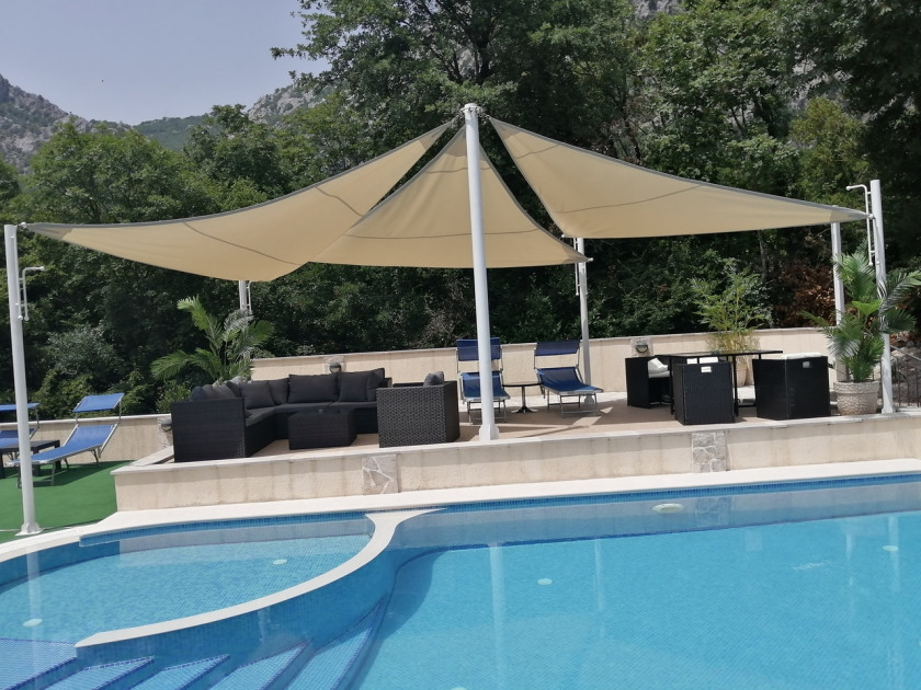 House For Sale, Donji Orahovac