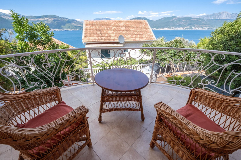 House For Sale, Krašići