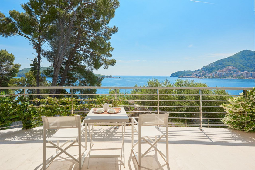 Apartment For Sale, Dukley Gardens