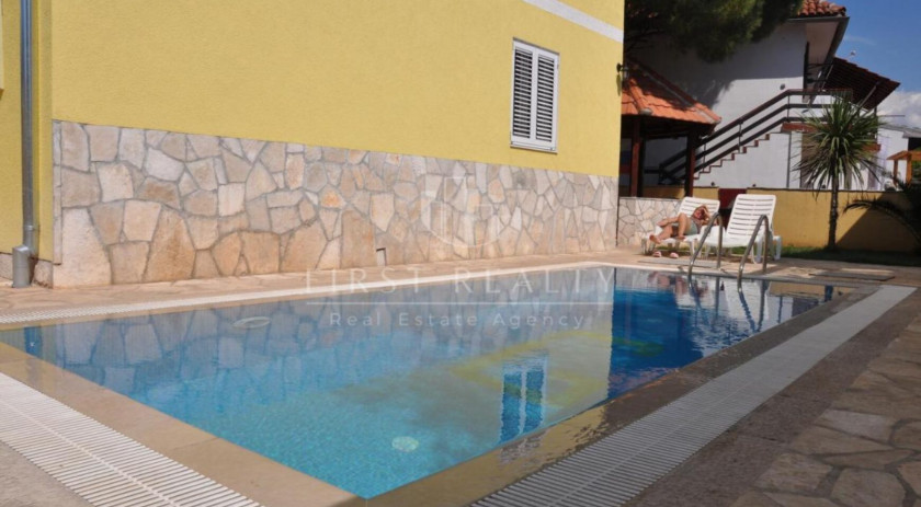 Three-storey house in a quiet part of the peninsula, Luštica