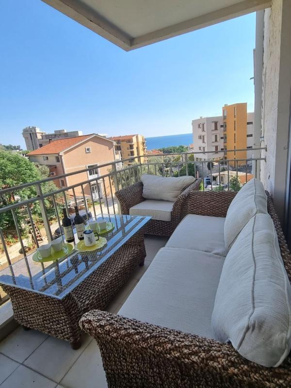 Apartment in Petrovac, 54 m²