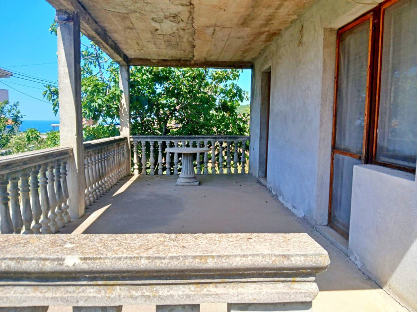 Prodajem Kuću, Šušanj