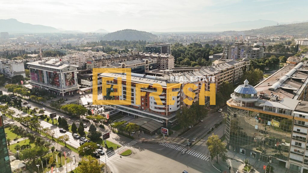 Poslovni prostor, 160m2, Preko Morače, Izdavanje