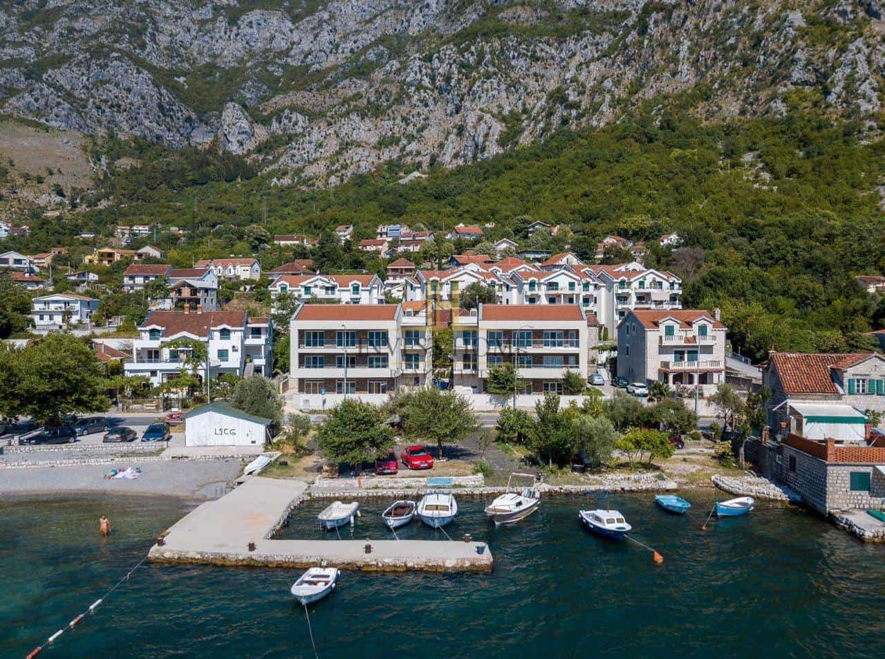 Apartment For Sale, Risan, Kotor, €165.000
