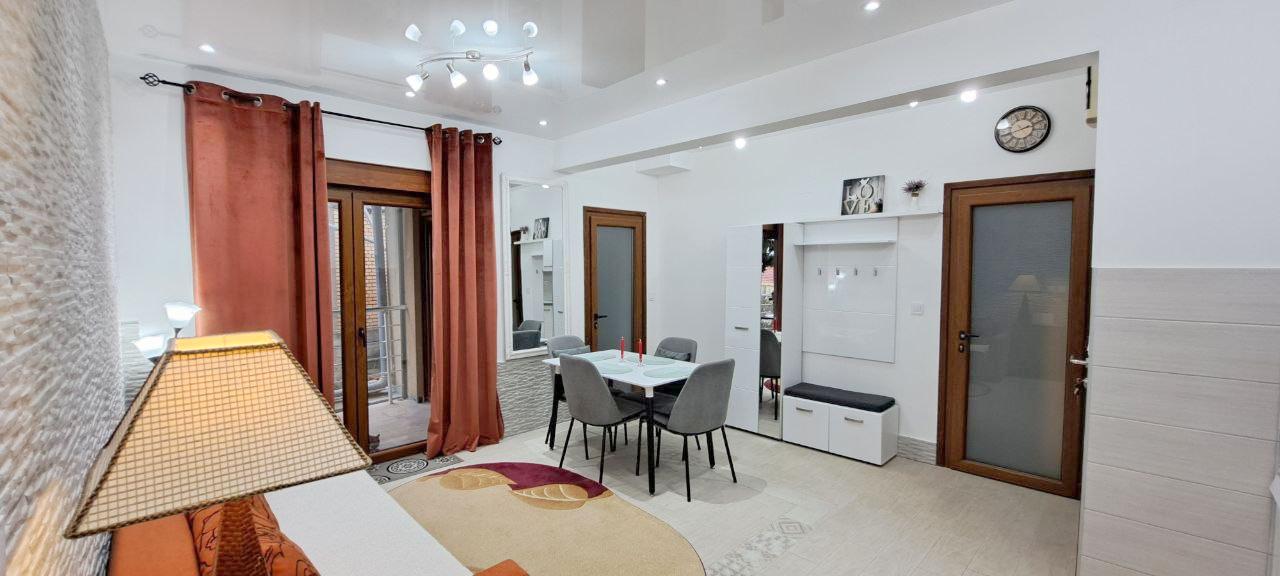 Apartment in Tivat, 77 m²