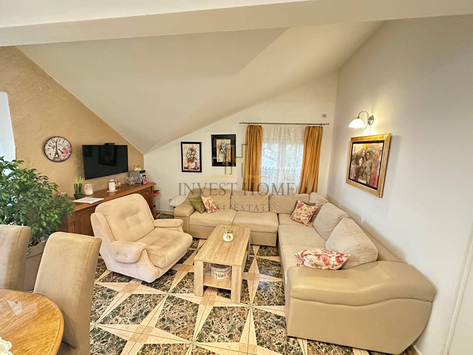 Dvosoban stan, 96m2, Tivat