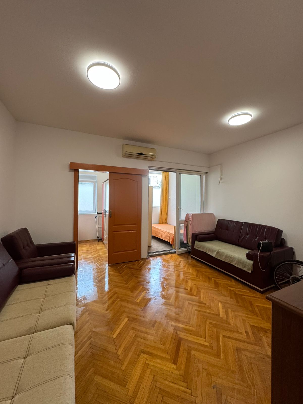 Apartment For Sale, Bar