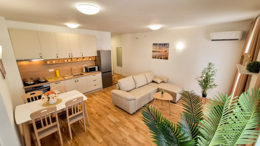 Apartment For Sale, Bar