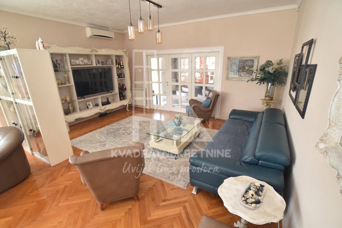 Izdavanje, Kuća, Podgorica, Donja Gorica, 410m2