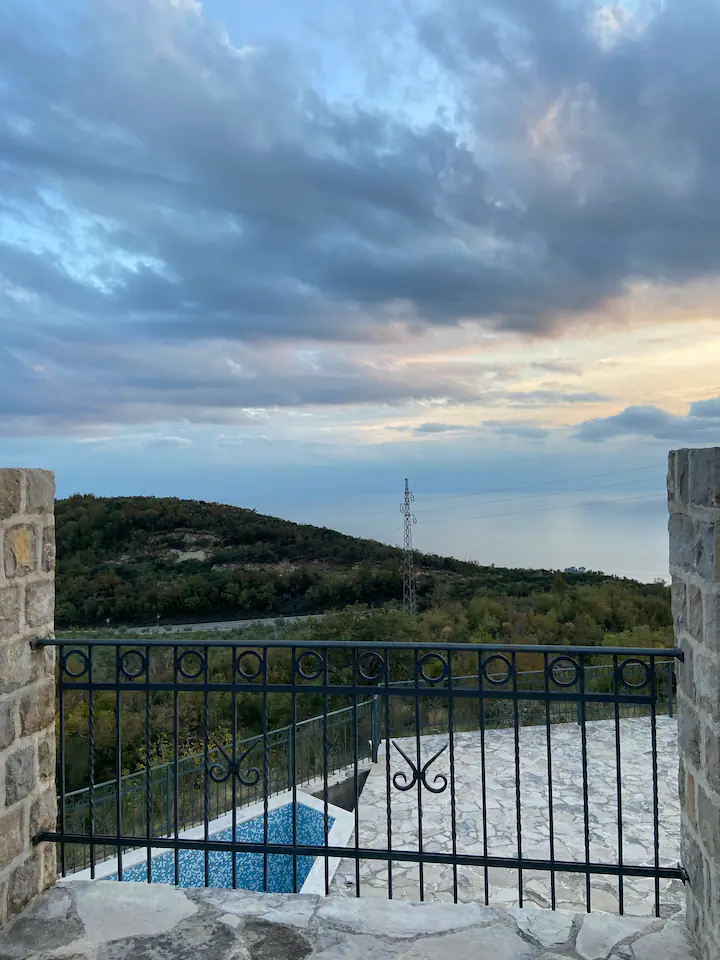 House in Petrovac, 466 m²