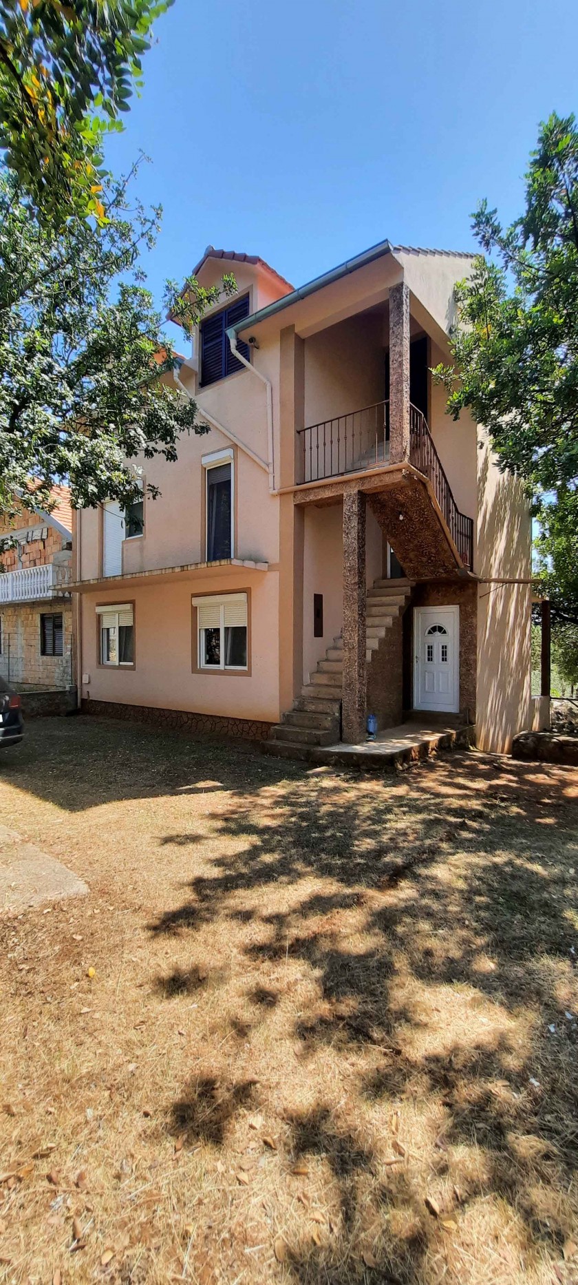 House For Sale, Luštica