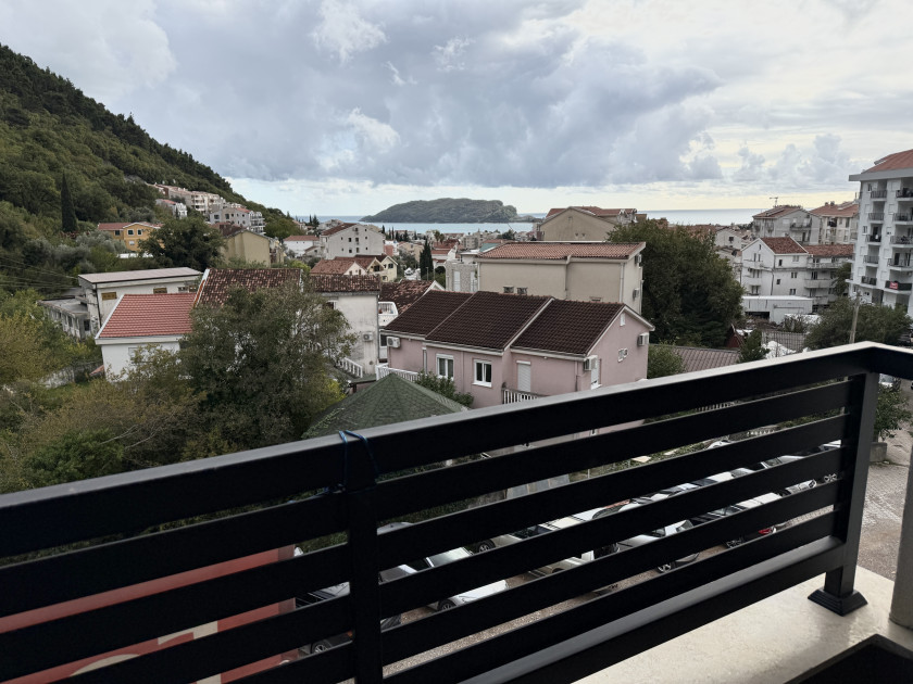 Apartment For Sale, Podkošljun