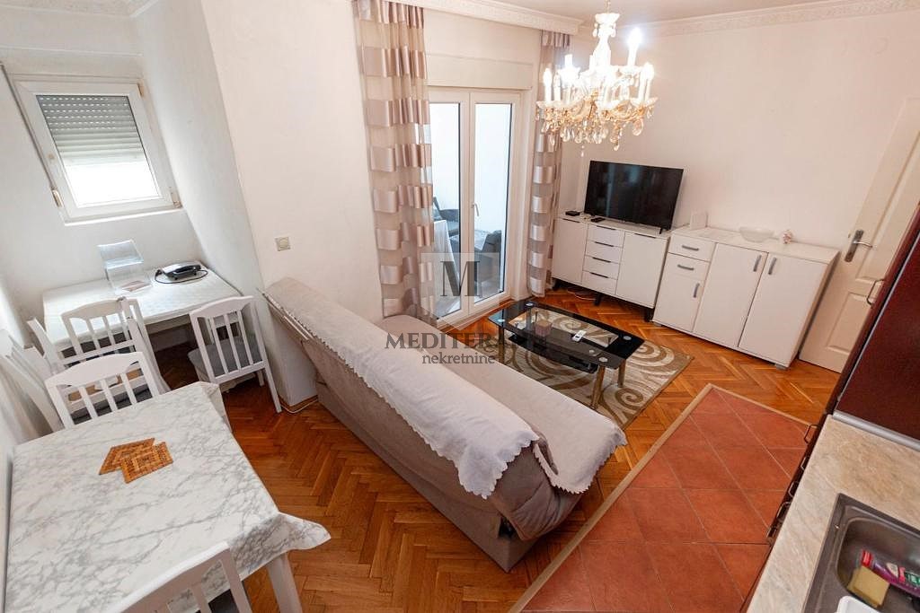 Prodajem Stan-Apartman, Igalo