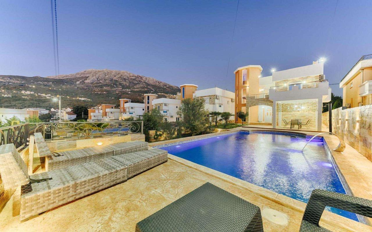 House in Dobra Voda, 170 m²