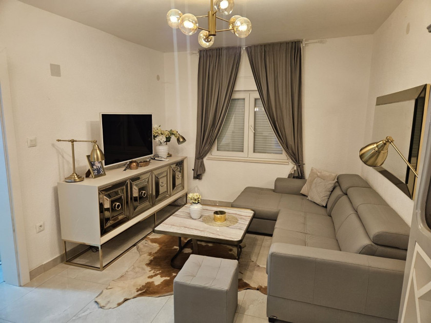 Iznajmljujem Stan-Apartman, Nemila