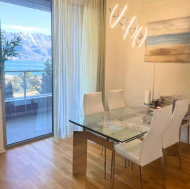 Apartment in Becici, 105 m²